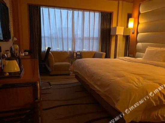 Фото Chengdu Minya Hotel