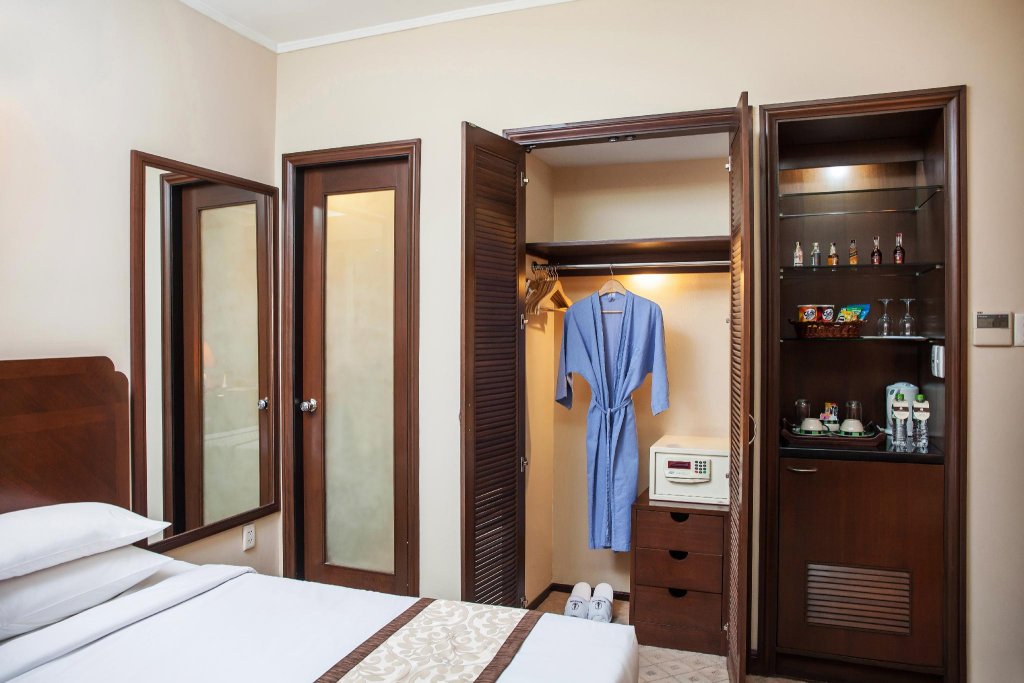 Фото Norfolk Hotel Saigon