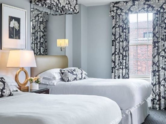 Фото The Eliot Hotel