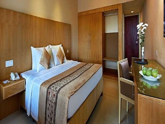 Фото Berjaya Hotel Colombo