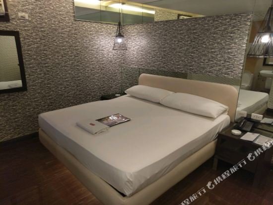 Фото Victoria Court Malate, Manila