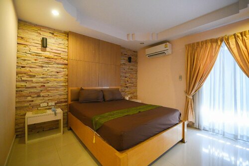 Гостиница Oyo 926 Sydney Resort в Супханбури