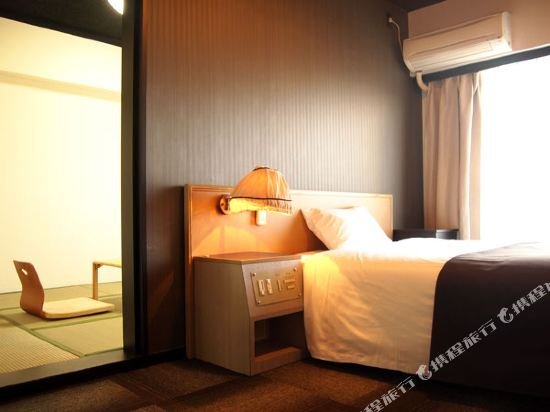 Фото Hotel Livemax Budget Namba