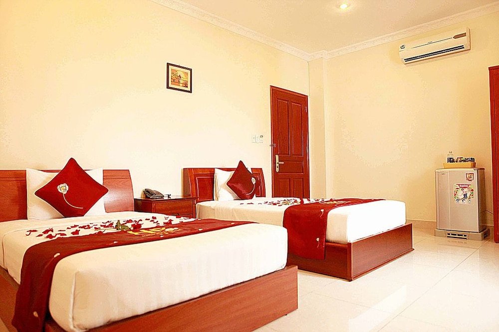 Фото Hanh Phuc Hotel