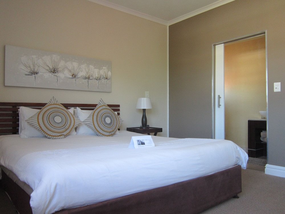 Фото La Roche Guest House