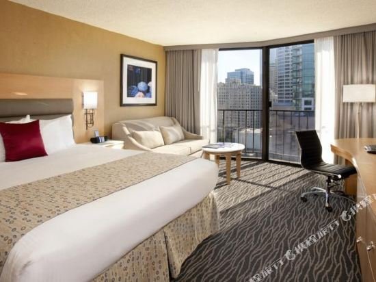 Фото Warwick Seattle