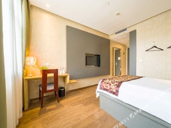 Фото Jitai Boutique Hotel Shanghai Dapu Road