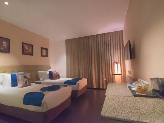 Фото Hotel Gallery 67