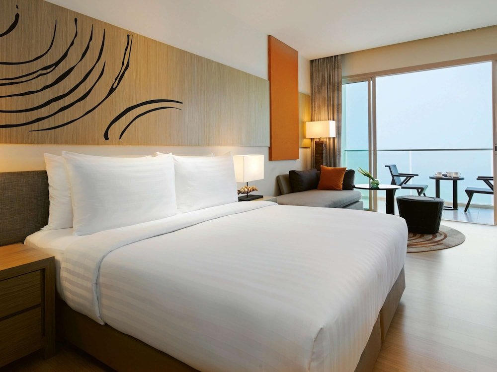 Фото Movenpick Siam Hotel Na Jomtien Pattaya - Sha Extra Plus