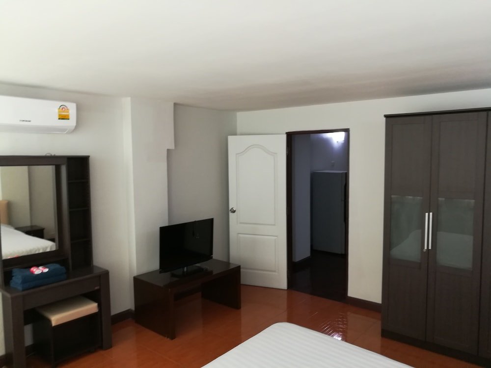 Фото Le Vanvarothai Saladaeng Residence