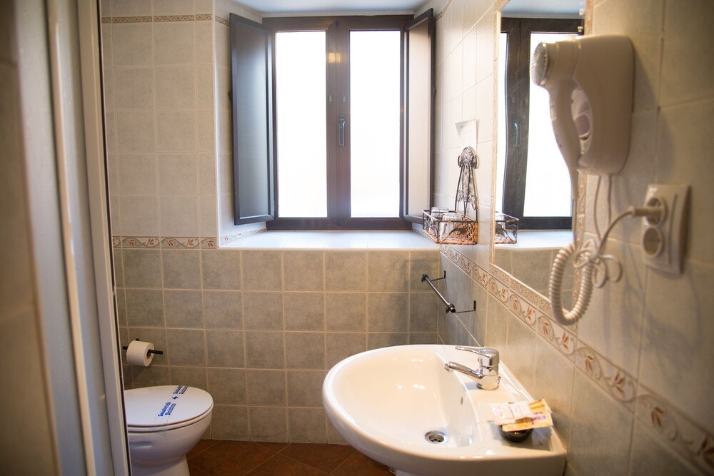 Фото Hostal Hueso