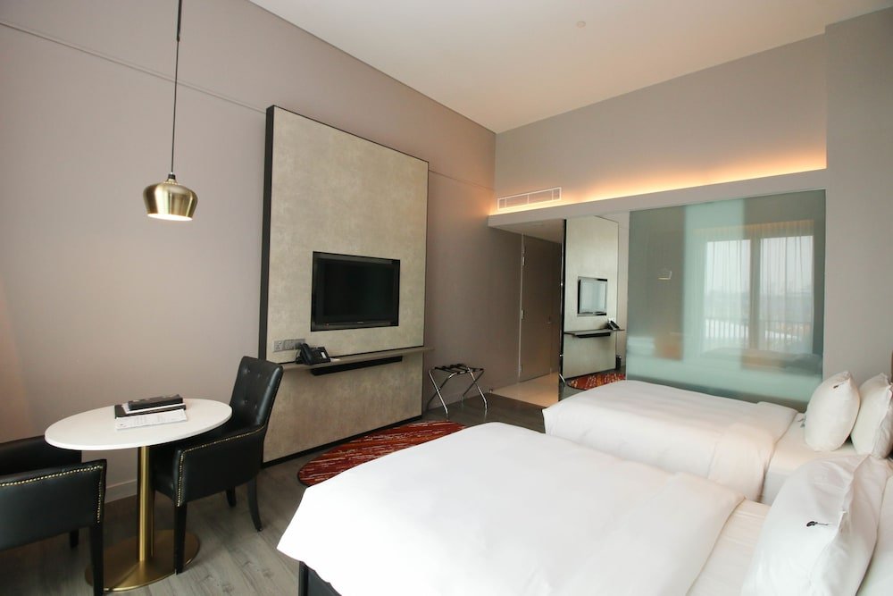 Фото Resorts World Sentosa - Hard Rock Hotel