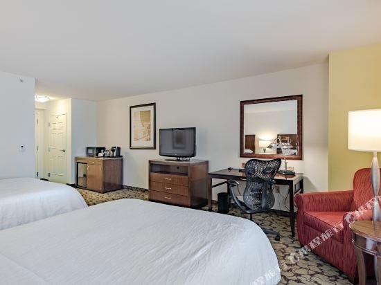 Фото Hilton Garden Inn Oxnard/Camarillo