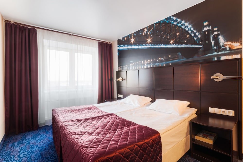 Фото Охтинская