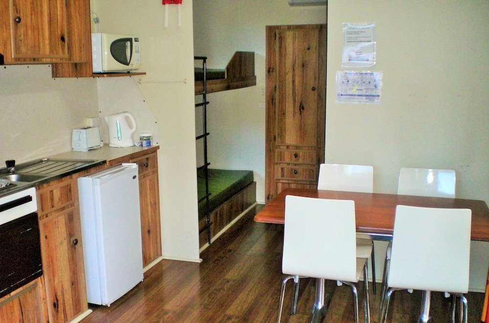 Фото Mallacoota's Shady Gully Caravan Park