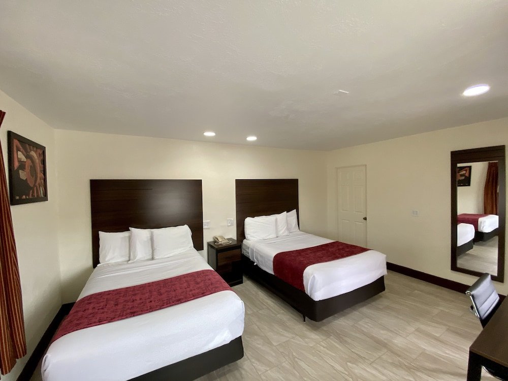 Фото Roswell Inn