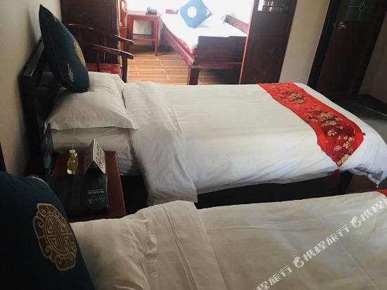 Фото Beijing Hyde Courtyard Hotel