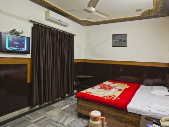Фото Hotel Ajay International