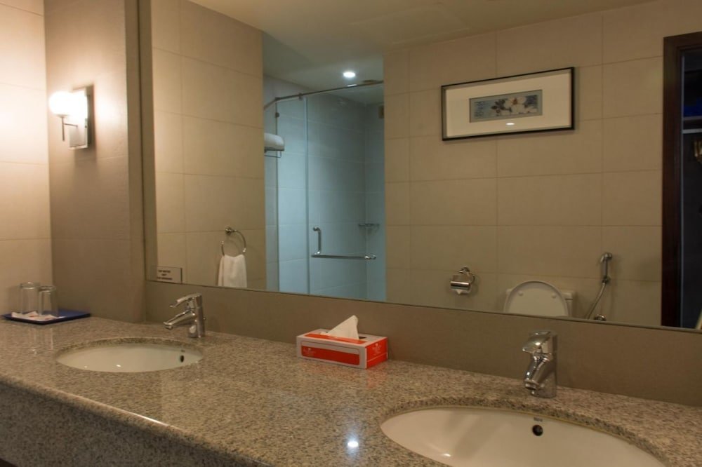 Фото Ramada by Wyndham Karachi Creek