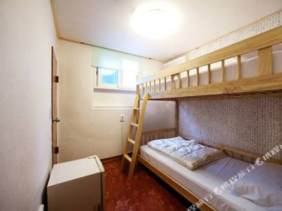 Фото K-Guesthouse Dongdaemun Premium 2