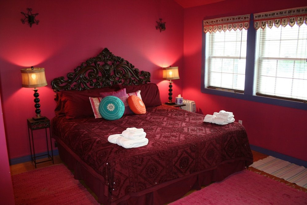 Фото The Hayden Creek Inn