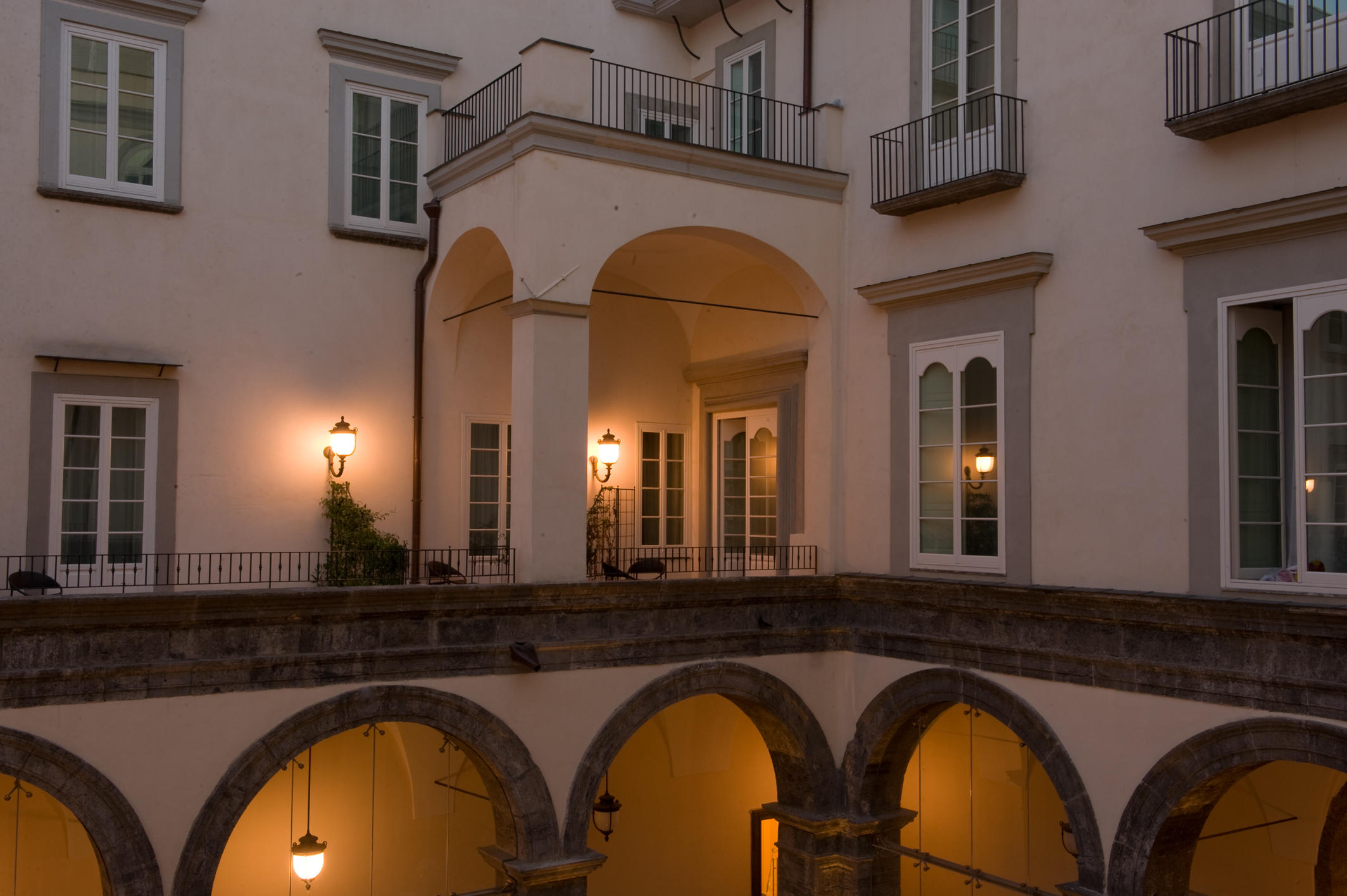 Фото Palazzo Caracciolo Napoli MGallery