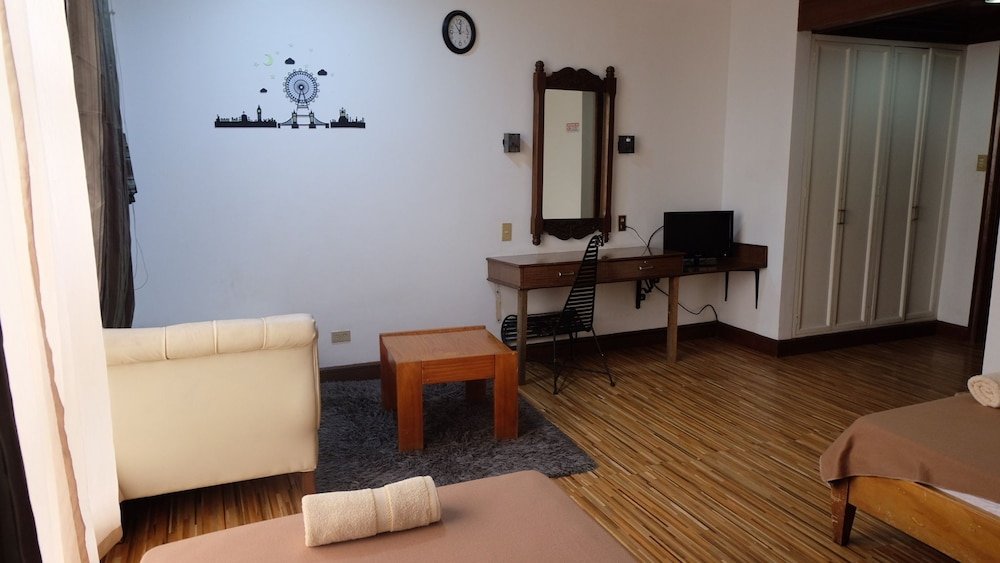 Фото Dejavu Bed and Breakfast