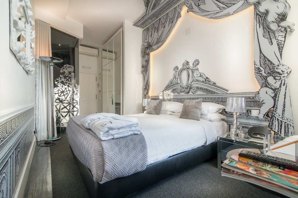 Фото Teatro Boutique Bed & Breakfast