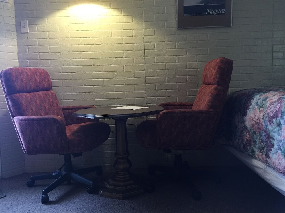 Фото Falls Motel