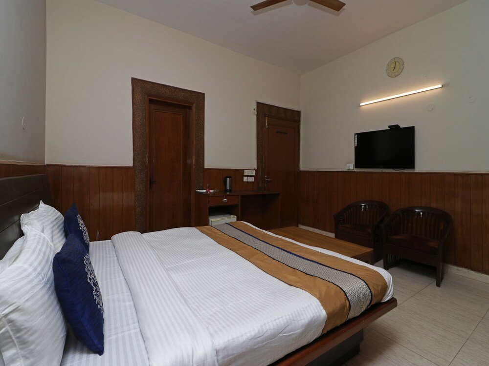 Фото Oyo 10177 A Gulshan Continental