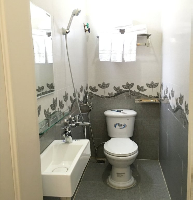 Фото Travellers Nest Hostel