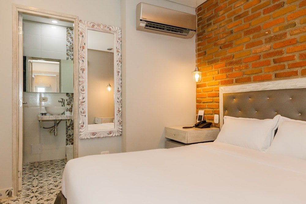 Фото Hotel Boutique Adaz