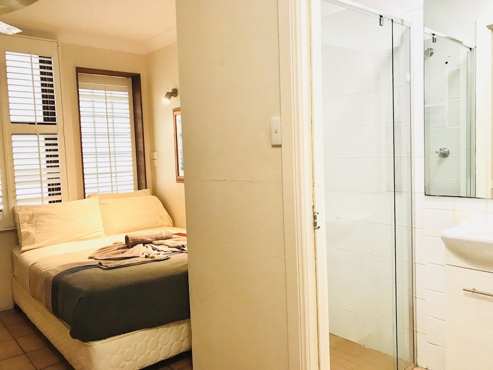 Фото The Manly Lodge Boutique Hotel