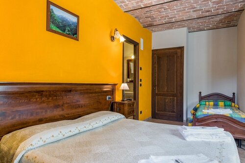 Внешний вид отеля Cascina Veja в Чиуза-ди-Пезио, фото 1