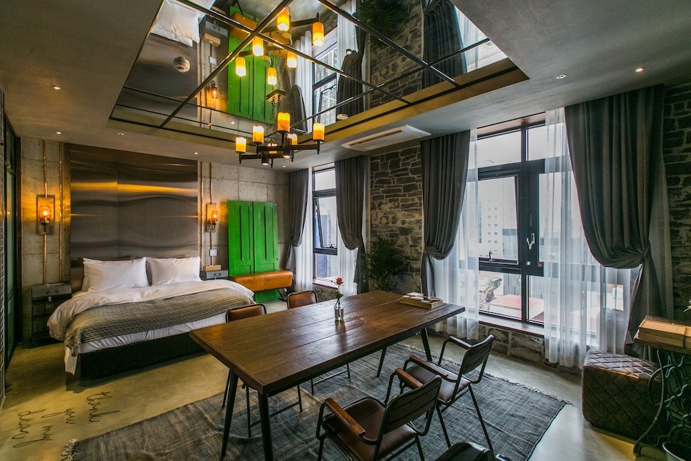 Фото February Hotel The Signature Dongseongro