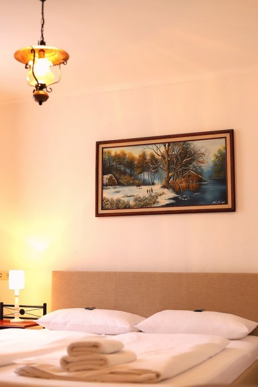 Фото Hotel Schwarzer Adler