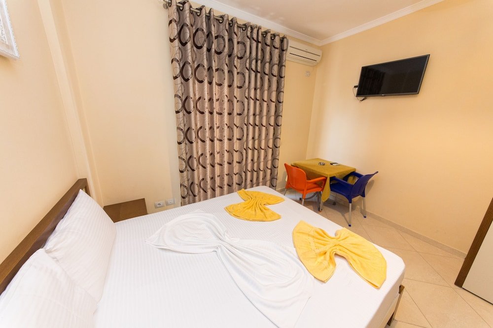 Фото Hotel Vila Misiri