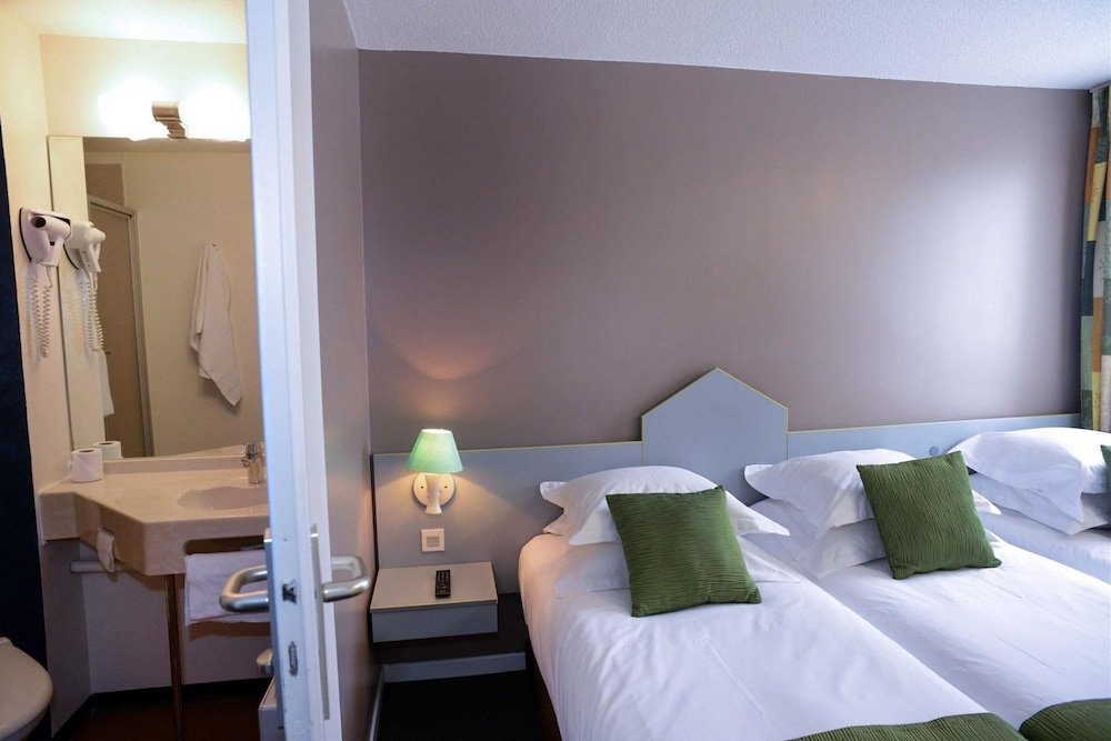 Фото B&b Hotel Marne-la-Vallée Chelles