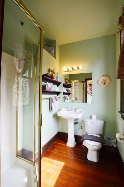 Фото Marketa's Bed & Breakfast