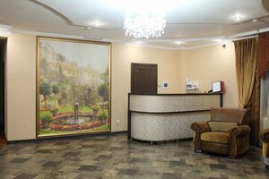 Bon Hotel
