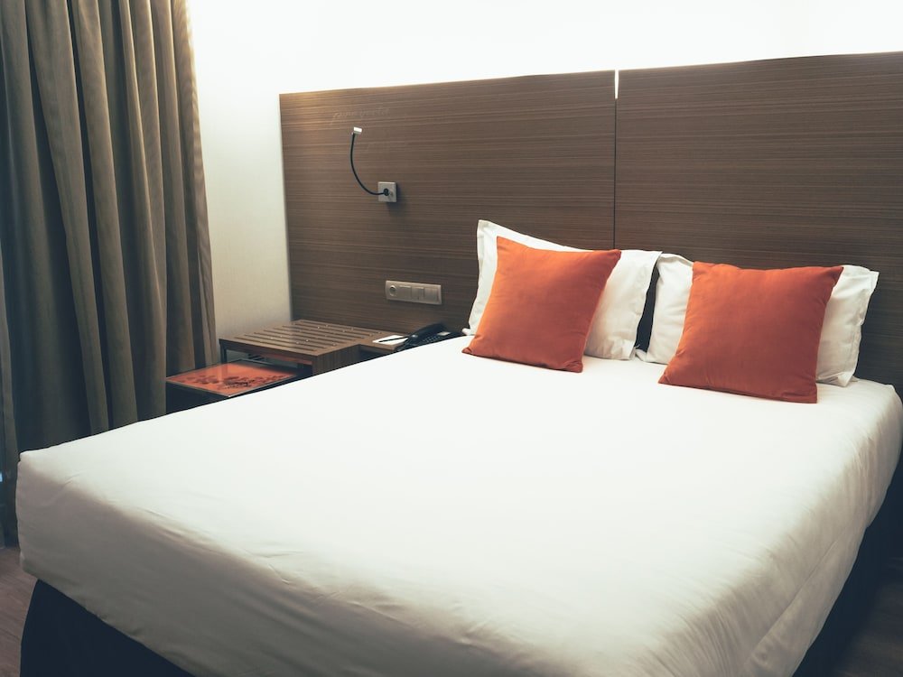 Фото Apartamentos Sabinas Zaragoza Centro