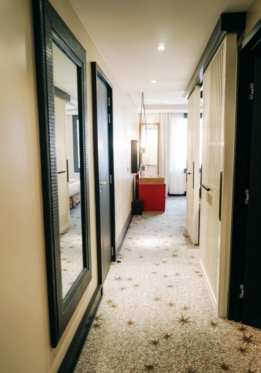 Фото Five Seas Hotel