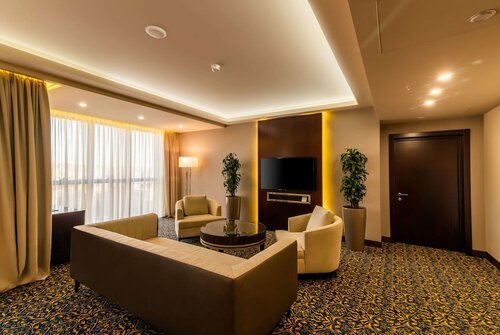 Гостиница Ramada Hotel & Suites by Wyndham Yerevan в Ереване