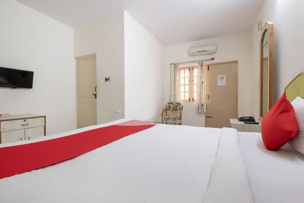 Фото Oyo 16123 Chandana Deluxe