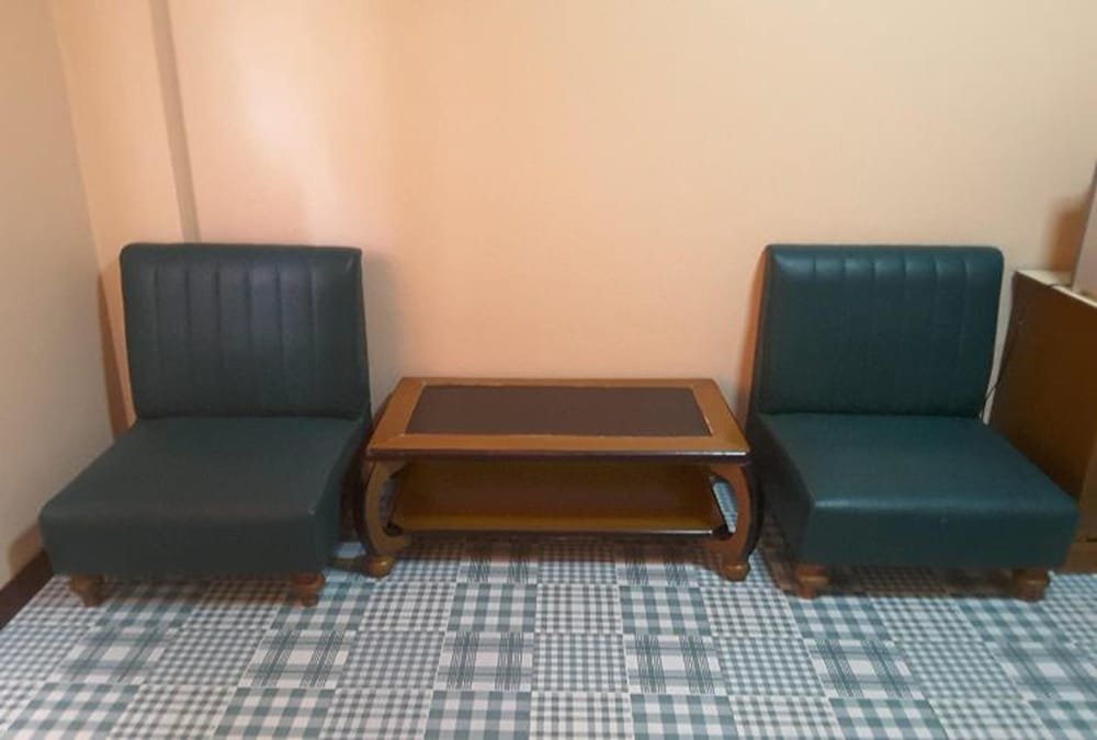 Фото Montree Hotel