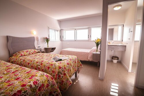 Гостиница Hotel de la Plage в Нарбонне