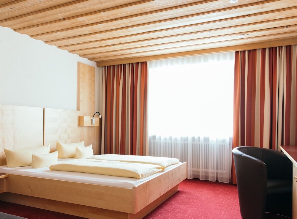 Фото Hotel Weisseespitze