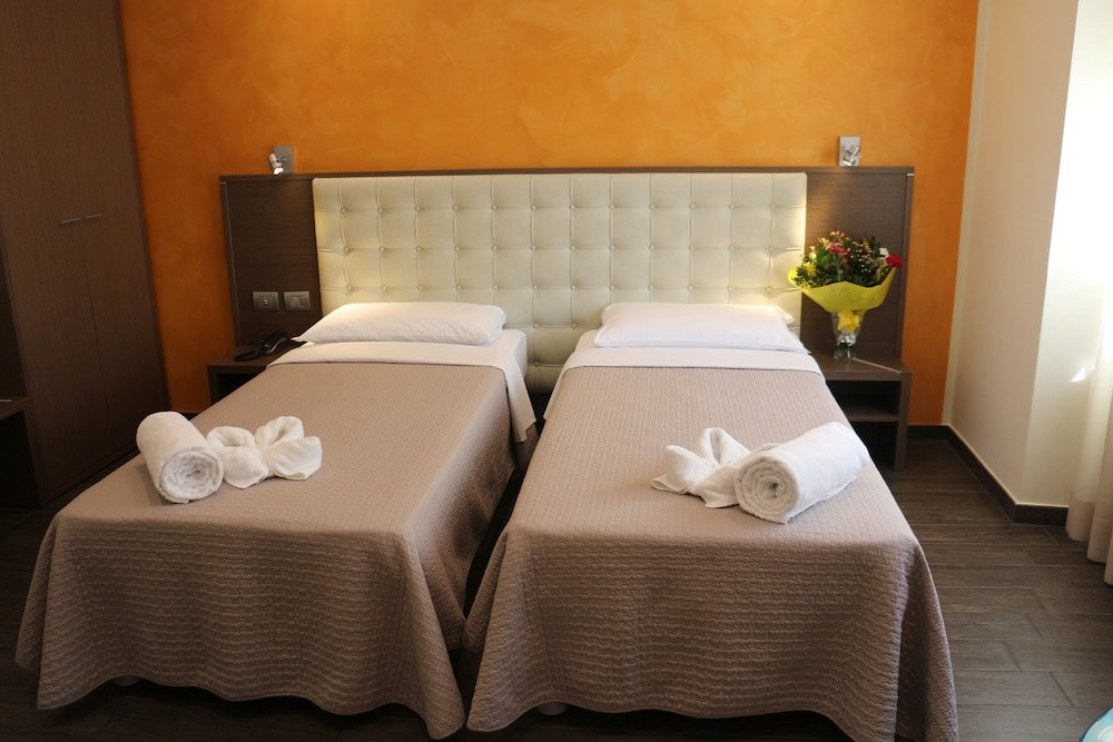 Фото Hotel La Madonnina