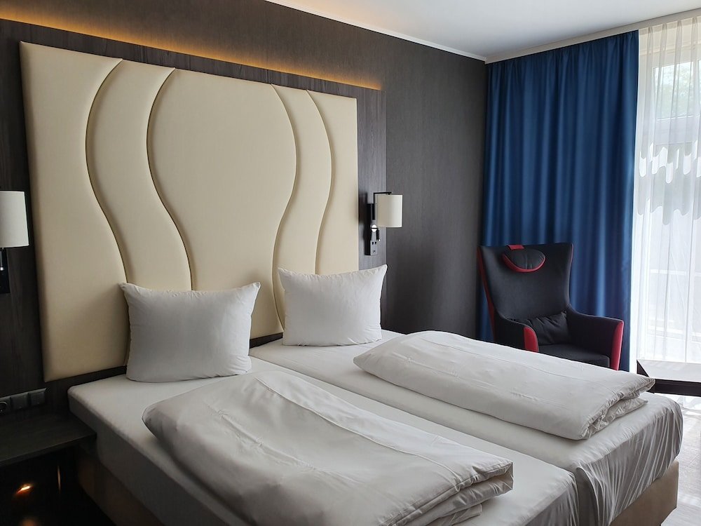 Фото Plaza Premium Parkhotel Norderstedt