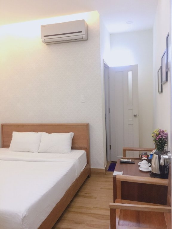 Фото Travellers Nest Hostel